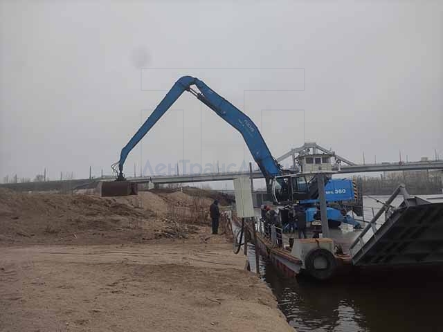 FUCHS MHL 360 в работе